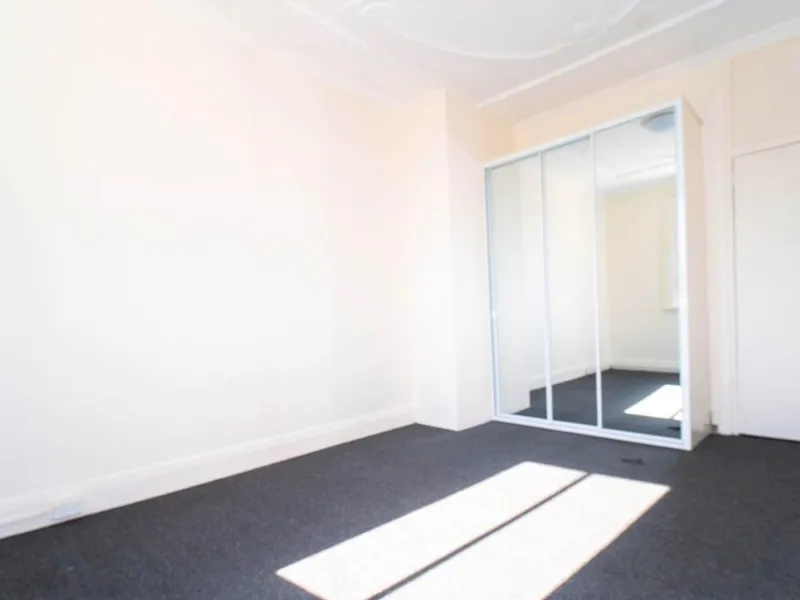 3 bedrooms unit for rent at 820 Punchbowl Rd. Punchbowl NSW 2196
