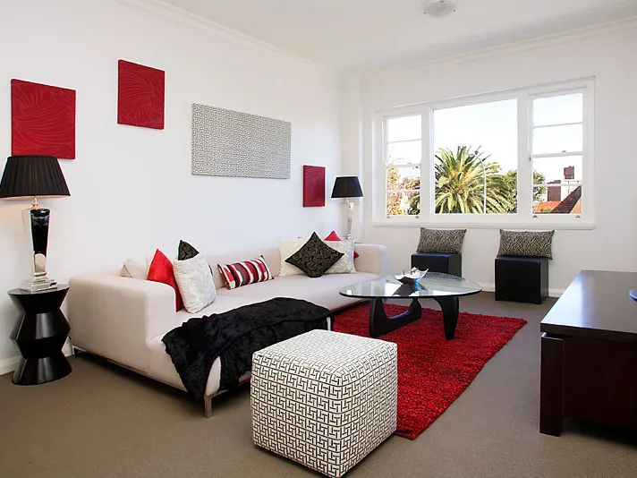 Large Two Bedroom Apartment In Central Location!