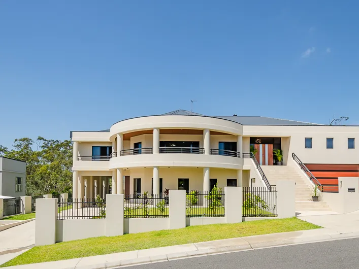 OWNERS OVER COMMITTED TO NEW VENTURE .... MUST SELL!