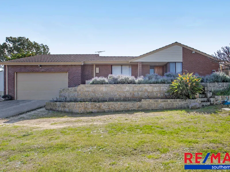 Pretty on Petterson! - by Mitchell Family Team RE/MAX Southern Stars
