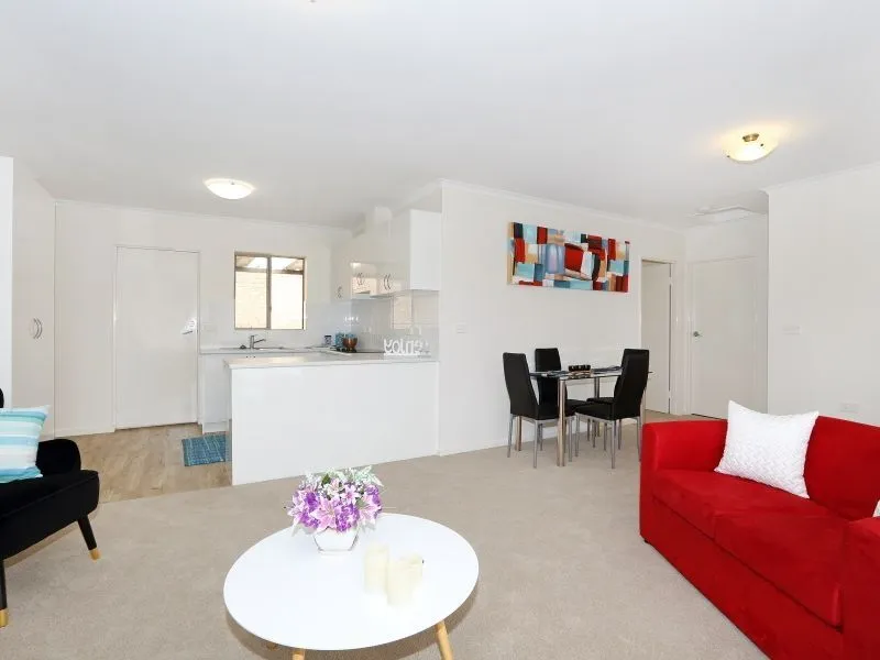 Spacious 2BR unit – lovely cul-de-sac position