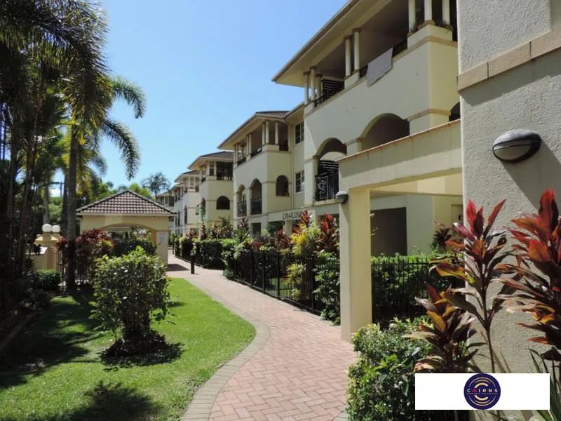 WALK TO CAIRNS HOSPITAL, CAIRNS ESPLANADE & CBD