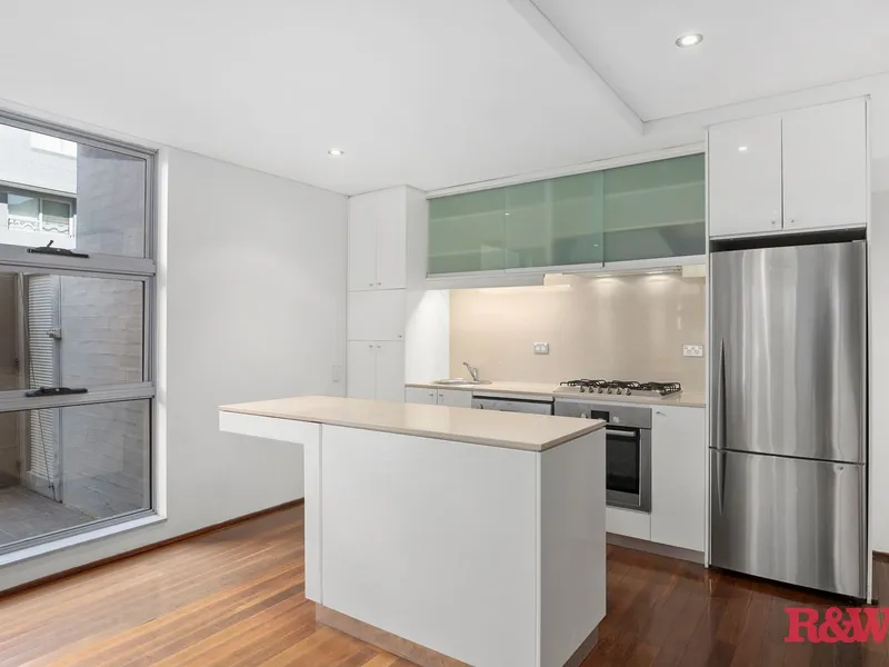 Spacious Newly Updated Inner City Residence
