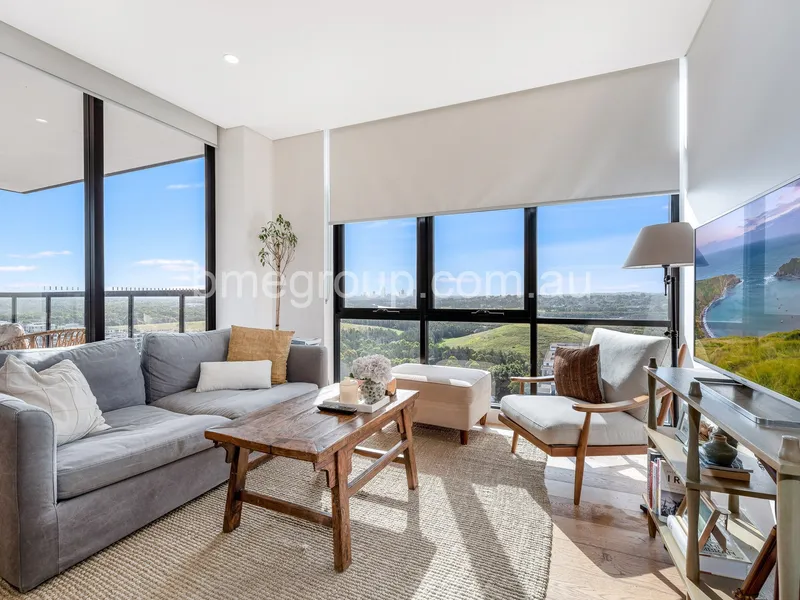 Beautiful 2 Bedroom Apartment With Amazing Water View And Park Views