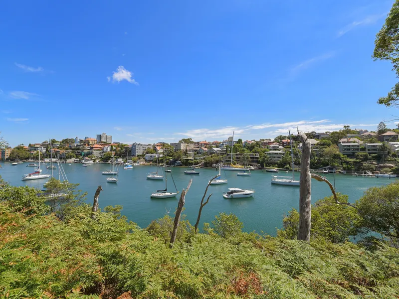 Superb position on harbour front reserve on the Cremorne Point peninsula