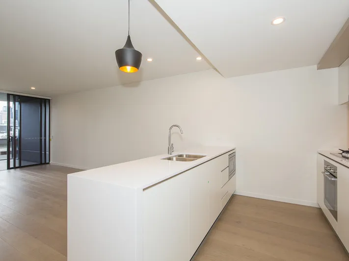 Modern & Stylish with Spectacular View!