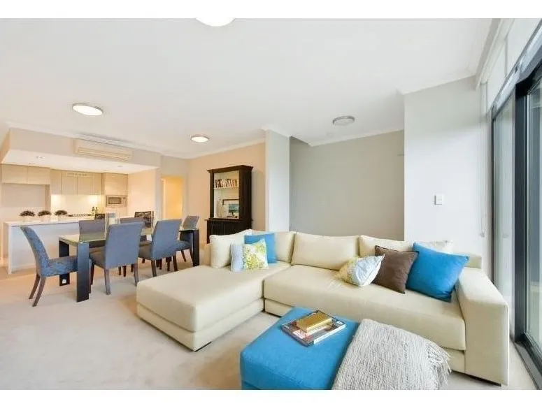 Stunning Terrace in a Perfect Location NOW LEASING!!!