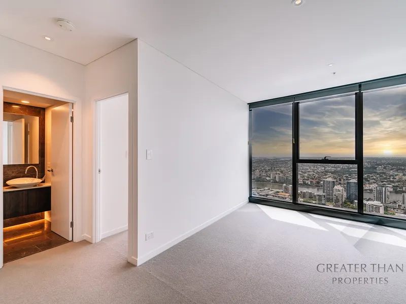 Spectacular View - Luxurious One Bedroom Apartment with Stunning View