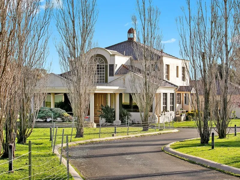 Prime Development Opportunity (STCA) In Close Proximity To Delacombe Town Centre!!!