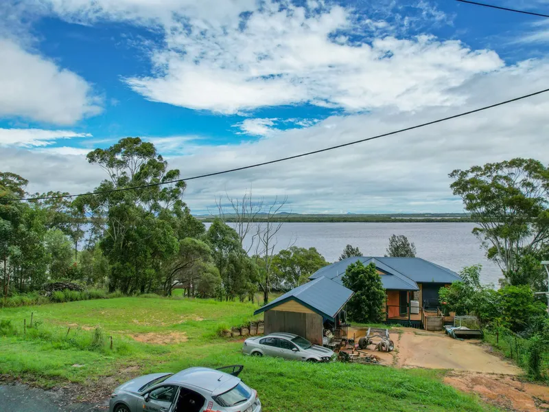 CORNER BLOCK, WITH AMAZING WATER VIEWS (604m2)