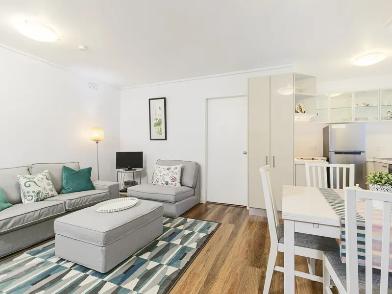 Fully Furnished One Bedroom Apartment.