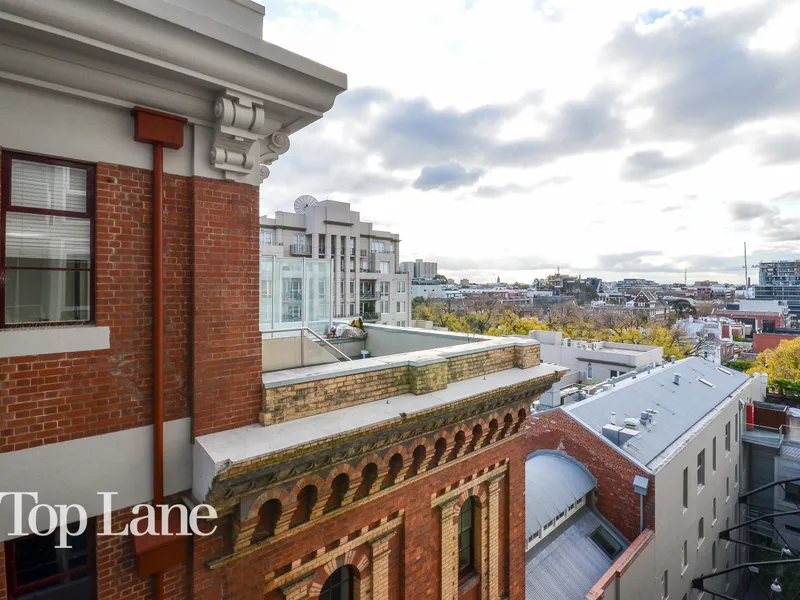THE 'OH SO LIVABLE' LIFE + partially furnished includes whitegoods