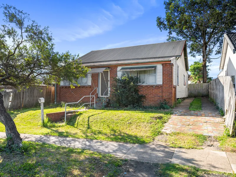WHAT AN OPPORTUNITY IN THE HEART OF BIRRONG - OPEN TO VIEW SATURDAY 1-1.30PM