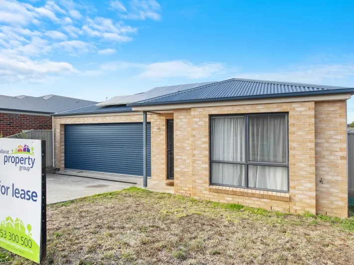 GREAT FAMILY HOME INCLUDING 3 BEDROOMS + 2 BATHROOMS