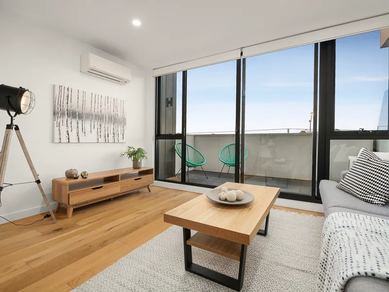 Prestigious, Stylish Living