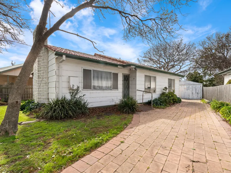 Sale by Closing Date Tuesday 1st October @ 5.00pm (unless sold prior)