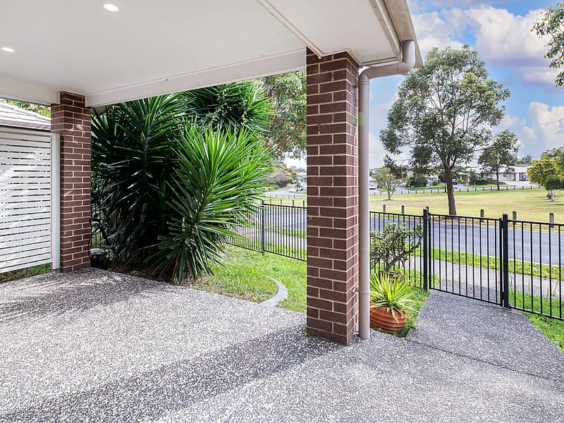 Low Maintenance Family Home In A Central Location!