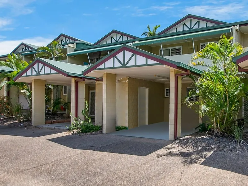 Terrific Townhouse In Top Location