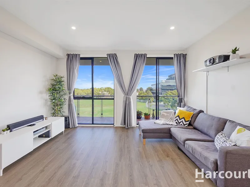 Oversized Apartment with Park Views and Shops