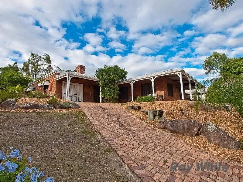 Spacious Family Home in Albany Creek