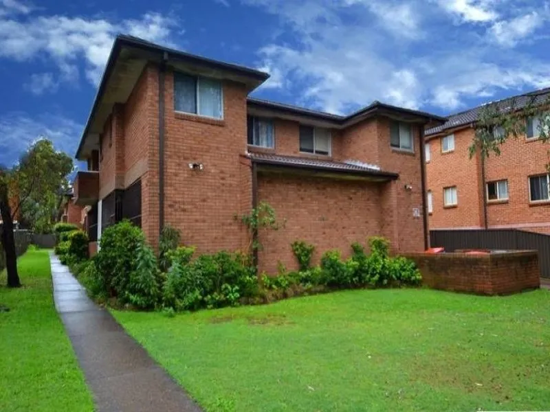 Ground Floor Unit !!!!