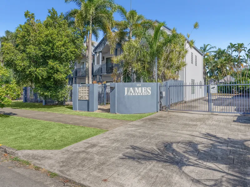 Spacious city fringe Townhouse