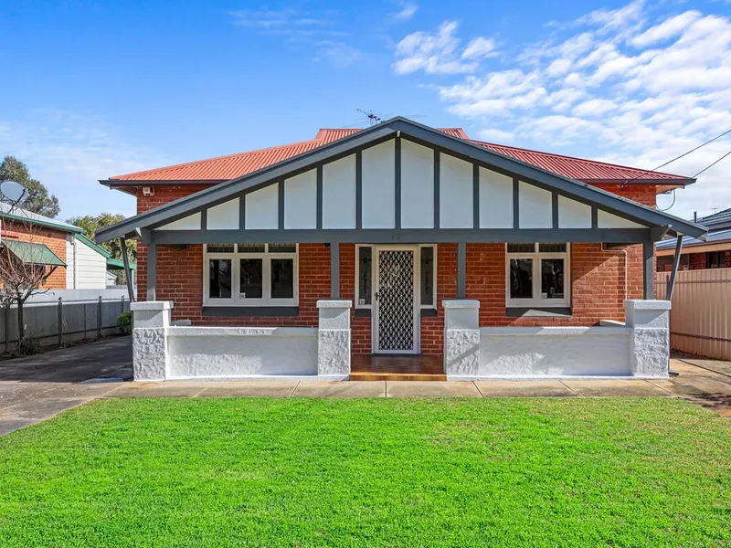 Cute, Cozy, Updated and ready to go!