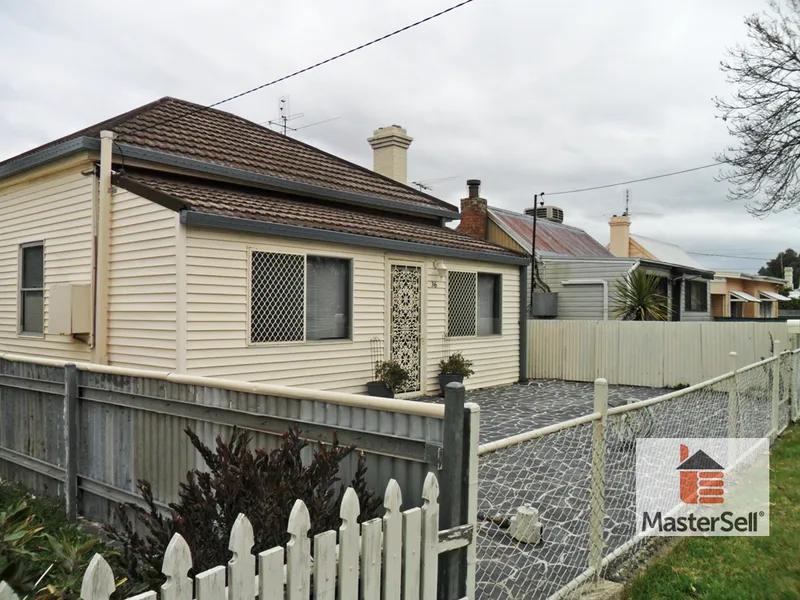 Cosy & Un-complicated...Move-in-Now!