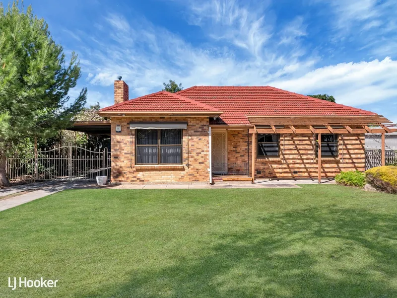 Opportunity Knocks in Tightly Held Location