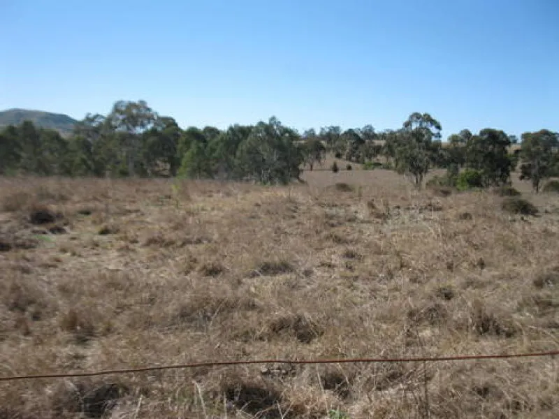 JUST ON THE EDGE OF MURGON