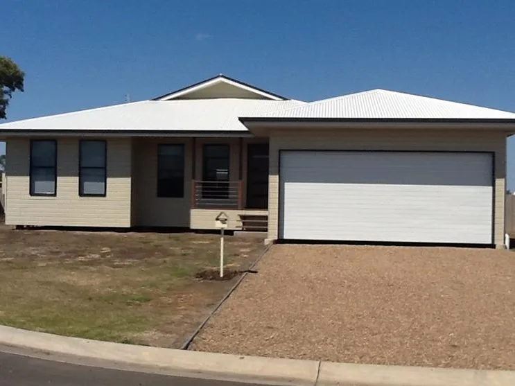 Family Home in a Cul-De-Sac