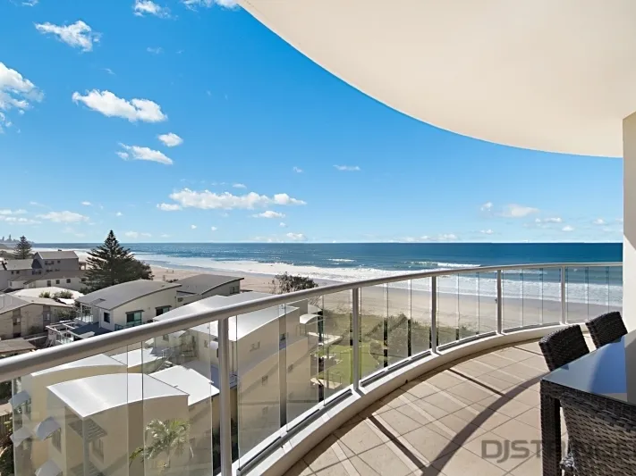 PALM SPRINGS - absolute ocean front living'