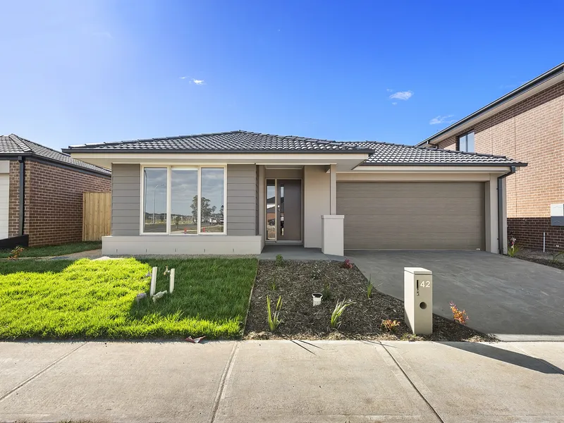 BERWICK WATERS | 4 BEDROOM | OPEN PLAN LIVING