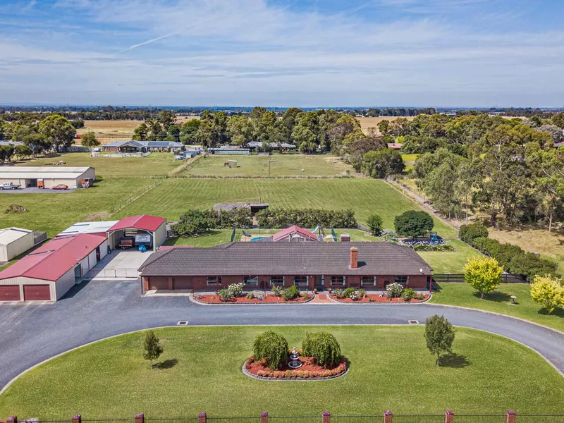 FAMILY LIVING - SUBDIVISIONAL POTENTIAL