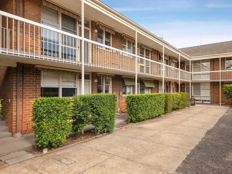 1 Bedroom Delight in the heart of Glen Huntly