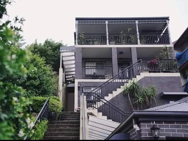 Furnished 2 bedroom in Rozelle close to city