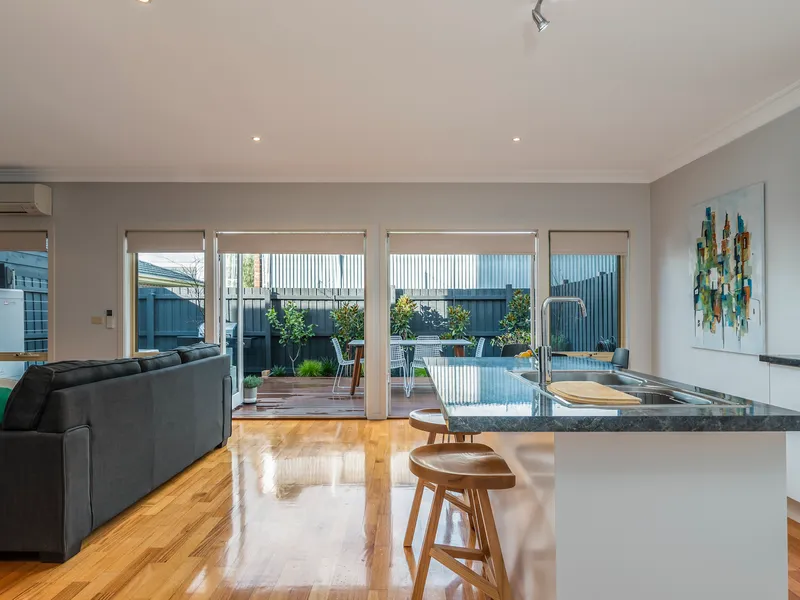 Light, bright and brilliant