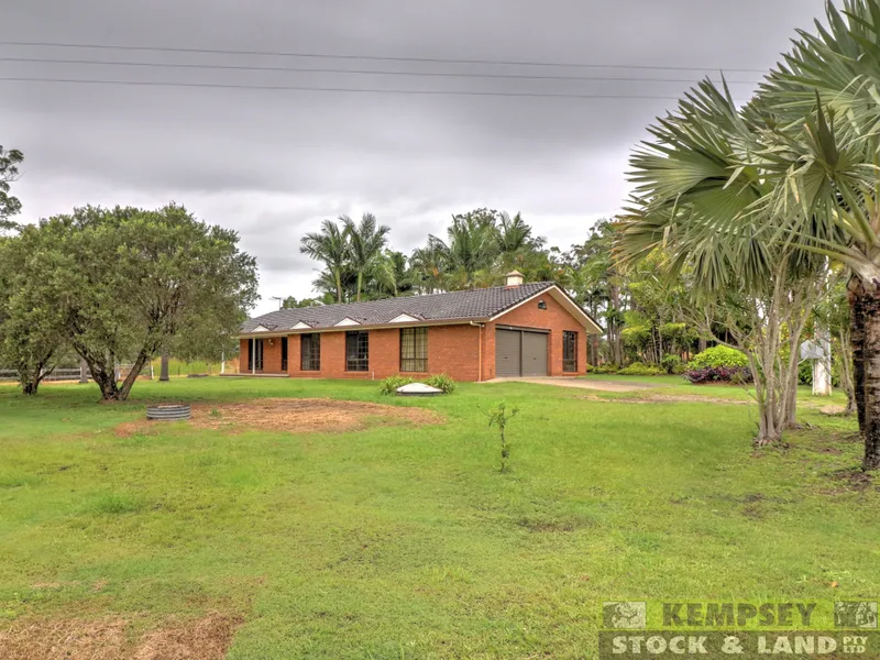 Lovely Home on Acres!