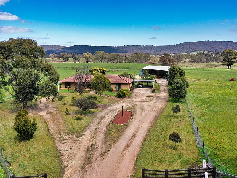 Pyrenees Wine Country 40 acre lifestyle property