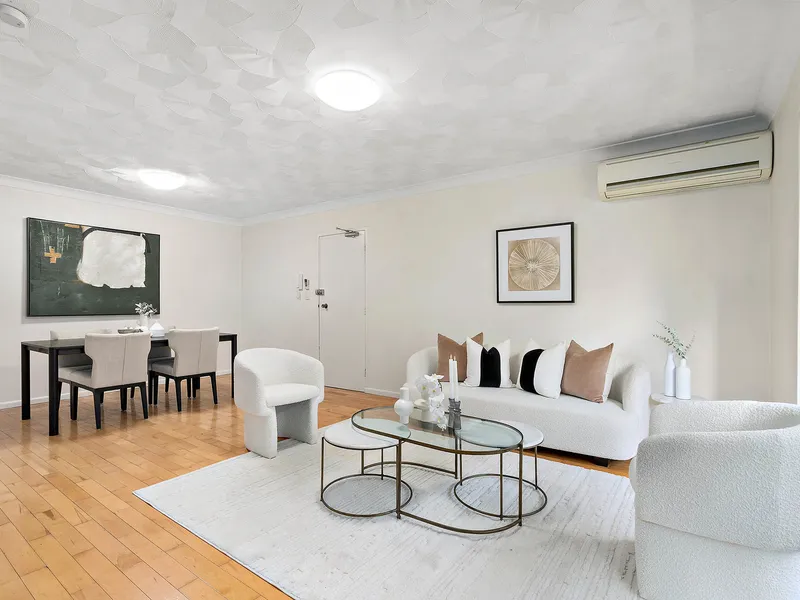 Stylish 2 bedroom apartment opposite Parramatta Park