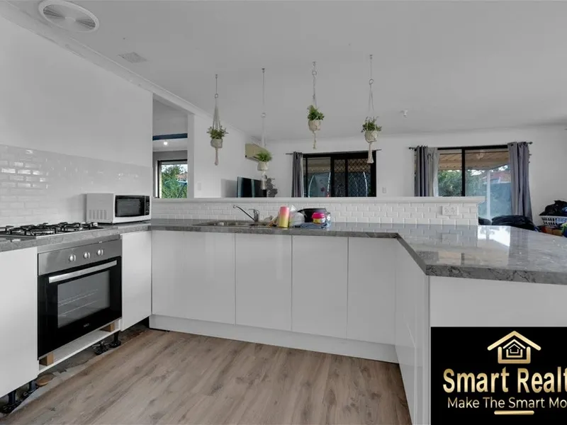 Freshly updated 3 x 1 family home in prime Langford location