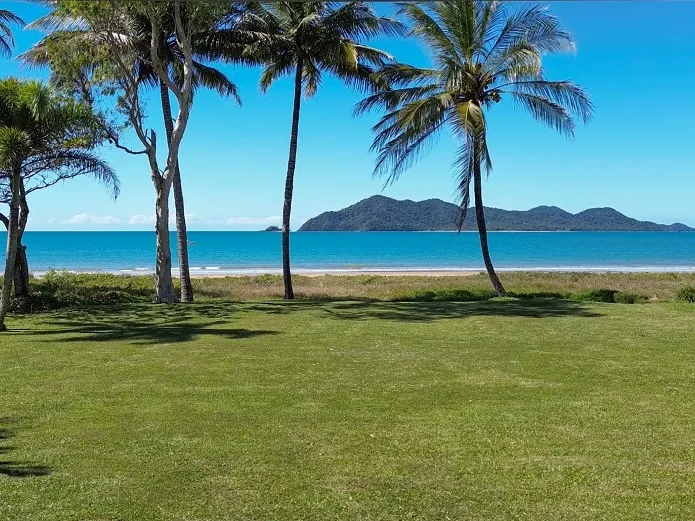 HOUSE FOR SALE - NORTH QUEENSLAND MISSION BEACH