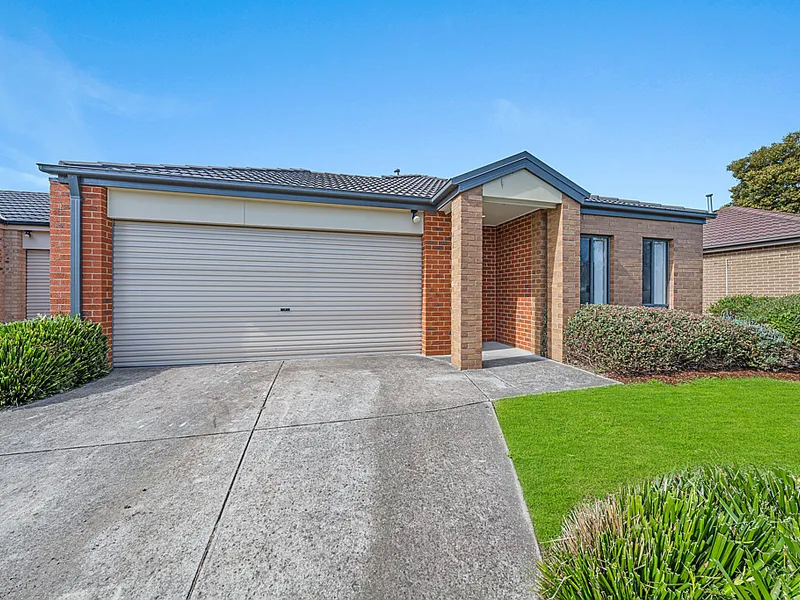 Street frontage in the heart of Carrum Downs!