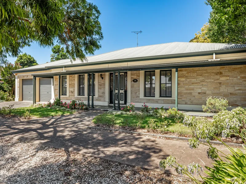 Unlock the most enviable lifestyle with a cottage cutie that's far from compact.