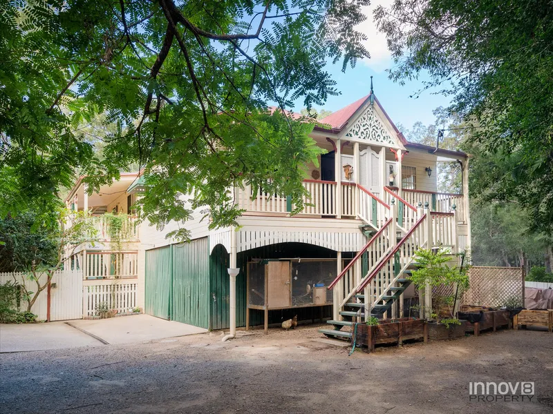 Gorgeous Modern Colonial With Dual Living Option On A 973m2 Block Adjoining The Nature Reserve