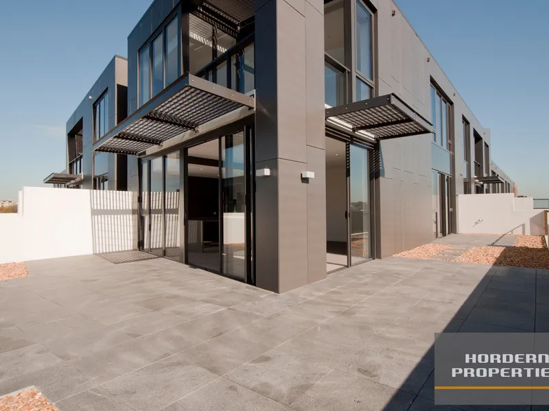 Spectacular Apartment with City Views and Huge Entertainment Area