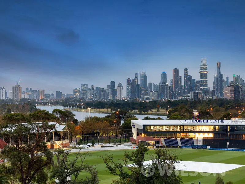 Trading up or down, this is the perfect city pad with the best views in Melbourne!