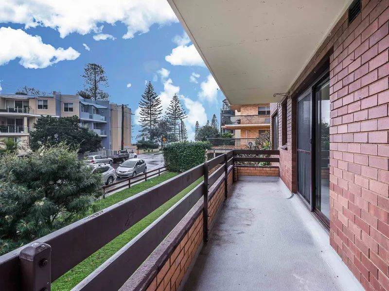 Light filled North Facing Apartment