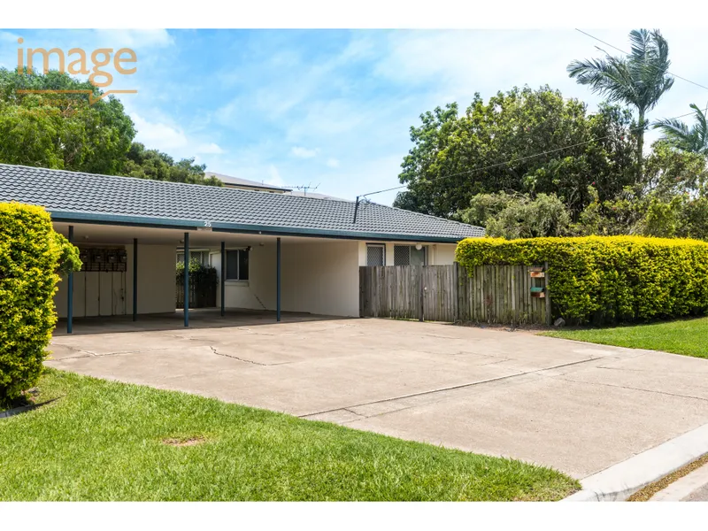 Low Set Villa in Small Complex