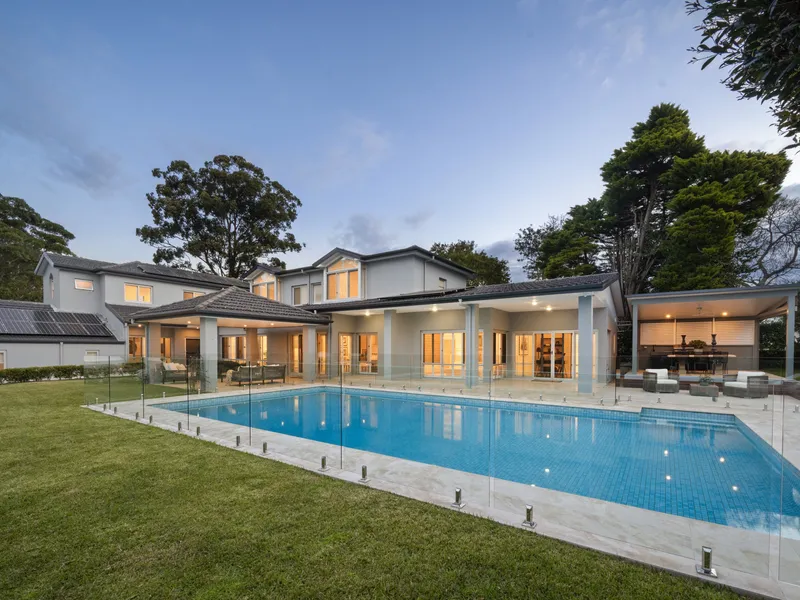 Spectacular Palatial Residence in a Superior East Side Location